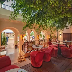 https://la-fonda-heritage-hotel-luxury-relais-chateaux.1costadelsol.com